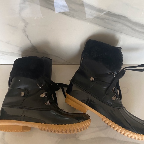 DV by Dolce Vita black duck boot size 8. No box - Picture 13 of 13